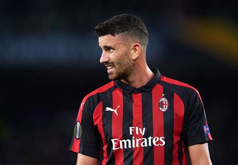 ⋆ Musacchio suffered an injury to his ideal knee against ...