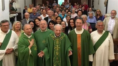 Sacerdote católico cumplió 100 años de edad y es padre de ...