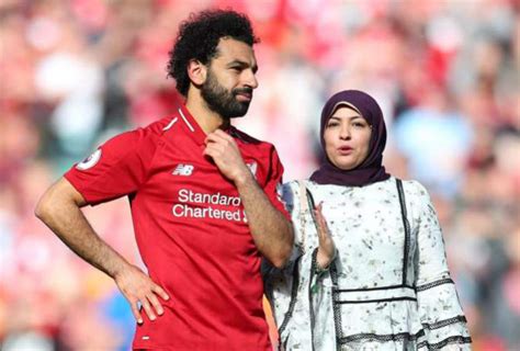 Salah trata de cambiar situaciones de su país natal junto ...