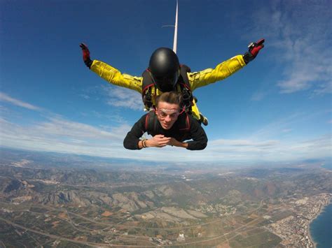 Salto tándem paracaídas en Castellón a 4000 metros ...