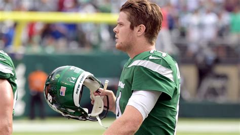 Sam Darnold Out of Jets Game   The New York Times