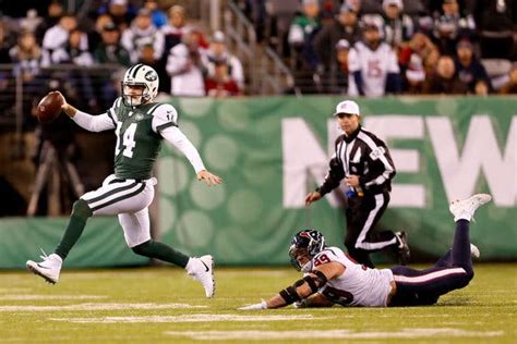 Sam Darnold’s Strong Game Can’t Hold Off Deshaun Watson ...