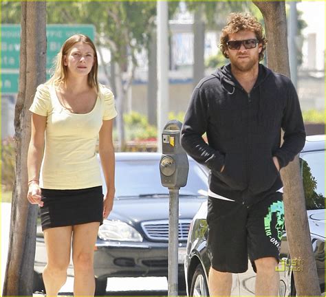 Sam Worthington Goes Out with His Girlfriend: Photo ...