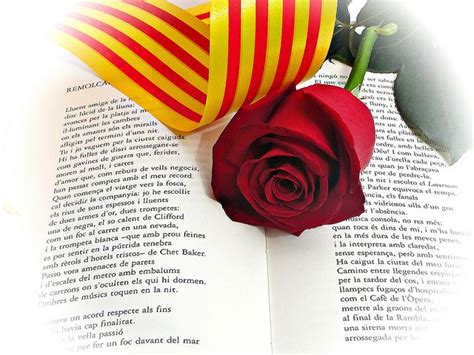 Sant Jordi 23 d abril festa del llibre i dia dels enamorats a Catalunya ...