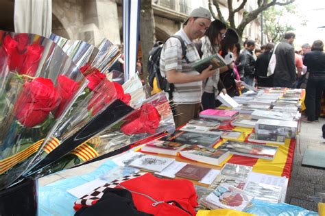 Sant Jordi s Day in Barcelona: a stroll that you can t ...