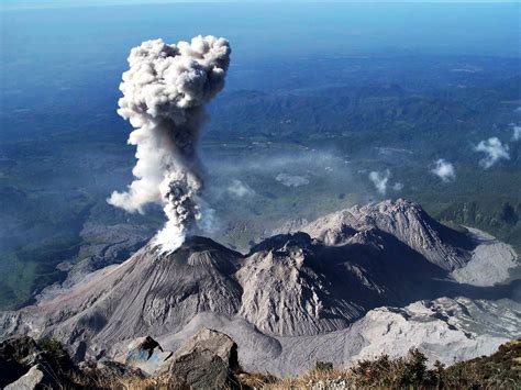 Santa Maria Volcano | Series  Volcanoes and traps that ...