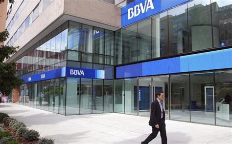 Santander, BBVA y CaixaBank disparan la emisión de deuda ...