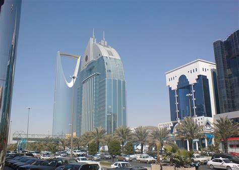 Saudi Arabia Opens Stock Market Doors to Foreign Capital