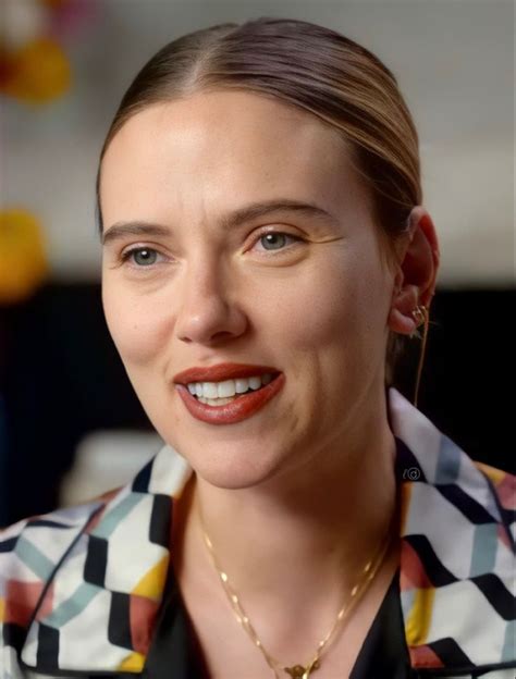 Scarlett Johansson / Life in Looks   Vogue  2022  | Scarlett johansson ...