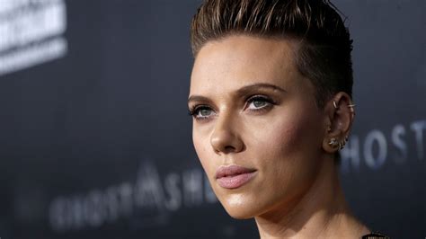 Scarlett Johansson renonce à jouer son personnage transgenre dans  Rub ...