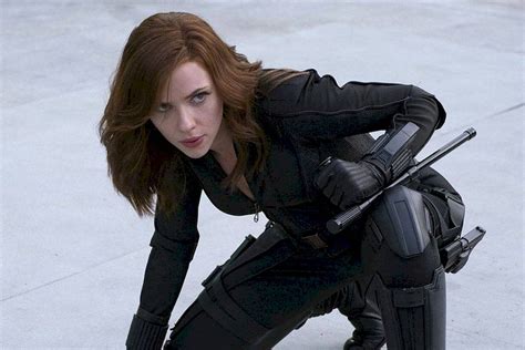 Scarlett Johansson tuvo que volver a grabar escenas de Black Widow ya ...