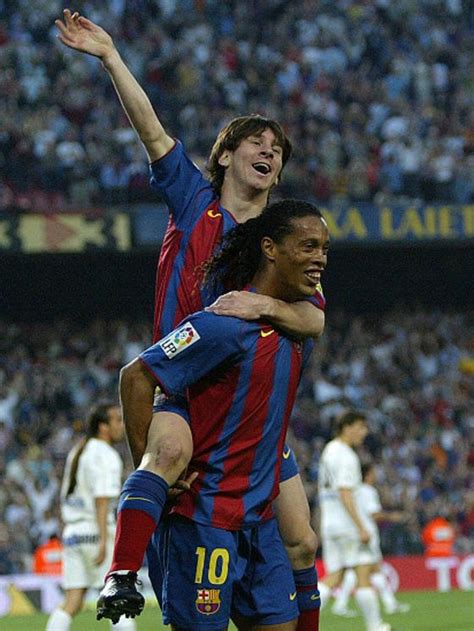 “Con Messi me dije, ahí viene el monstruo”: Ronaldinho ...