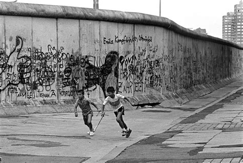 Se cumplen 31 años de la caída del muro de Berlín | Mediavida