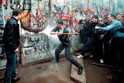 Se cumplen tres décadas de la caída del Muro de Berlín ...