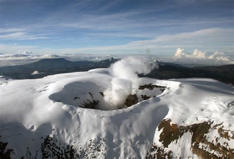 Se registra emisión de ceniza en volcán nevado del Ruiz ...