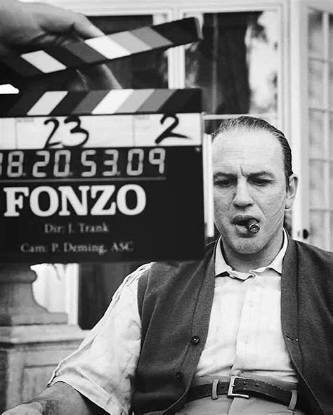 Sección visual de Capone   FilmAffinity