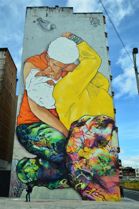 ‘El beso de los invisibles’, el mural en Bogotá | Radio ...