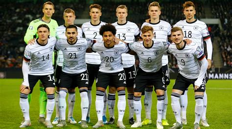 Selección Alemana:  Die Mannschaft  dona 2.5 millones de ...