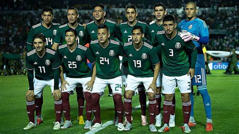 Selección Mexicana: Elige el once de México para el primer ...
