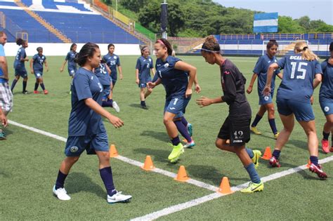 Selección Nacional de Futbol Femenina Mayor viaja a Costa ...