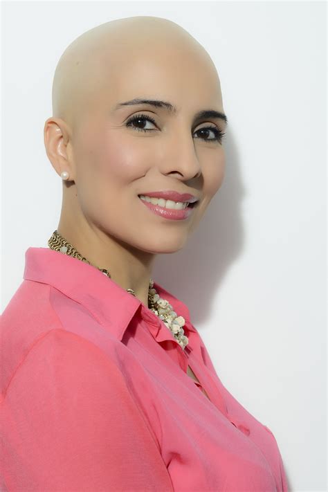 seno | Poniendole el pecho al cancer   Lina Hinestroza