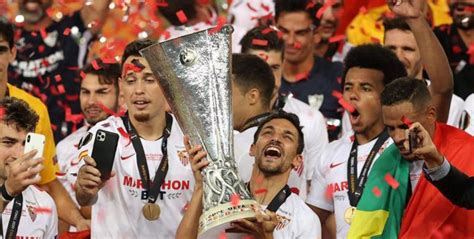 Sevilla FC: El único club con seis copas de la UEL ¡Aquí te dejamos los ...