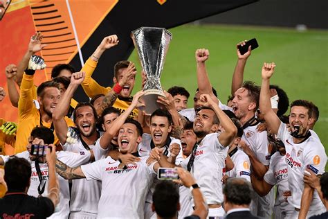 Sevilla Wins the 2020 UEFA Europa League Trophy ...