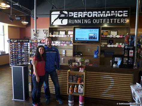 Shopping local: Performance Running Outfitters sprints ...