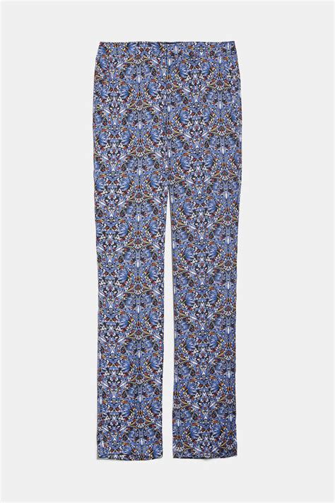 Si eres más de pantalones que de vestidos estos son los 10 de flores ...