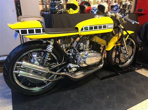 Sick RD: Yamaha RD350 Cafe Racer – BikeBound