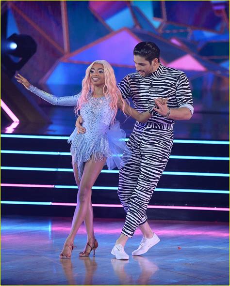 Skai Jackson Channels Doja Cat For  Dancing With The Stars ...