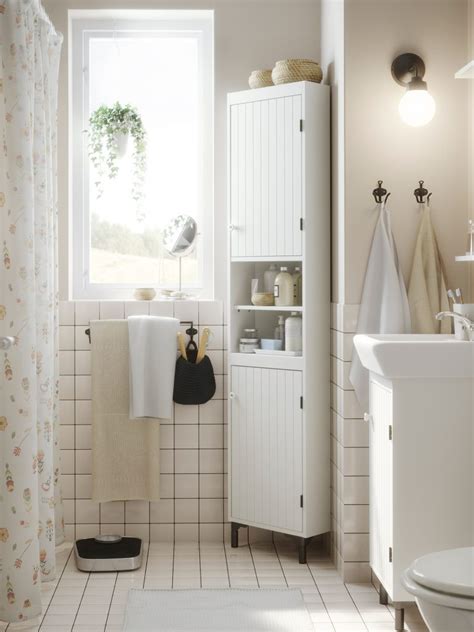 Small bathroom? Try these clever design tricks to create space