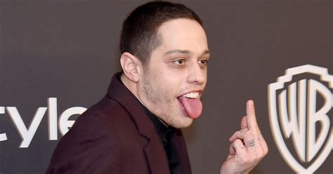 SNL Pete Davidson’s Stand Up Sets All About Ariana Grande