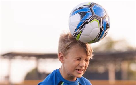 Soccer: Estados Unidos prohibirá cabecear el balón de ...