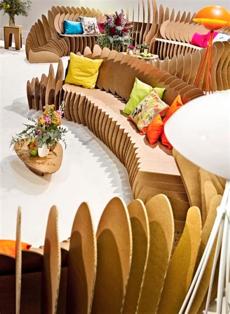 sofa kilometrico de cartón en planos seriados | Kardus, Kertas