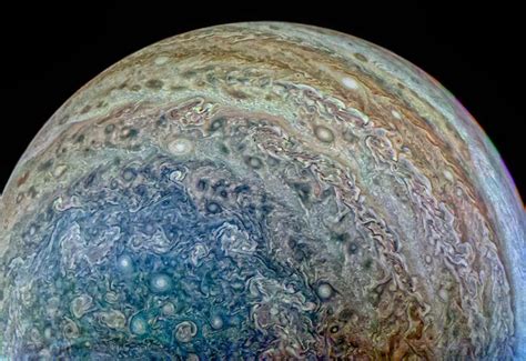 Sonda espacial Juno captura impresionantes imágenes de tormentas en ...