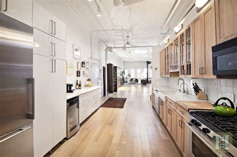 Spacious Penthouse Loft in Soho Designed as an Escape from ...