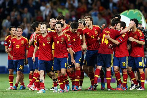Spain s Soccer Team, a Champion for the Facebook Age ...