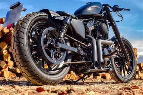 Sportster Black, una Harley Davidson 883 Bobber | Lord ...