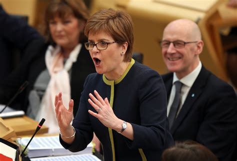 Sturgeon propone un nuevo referéndum en Escocia antes de ...