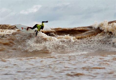 Surf en el Amazonas: Surfear la Pororoca, la ola más larga ...
