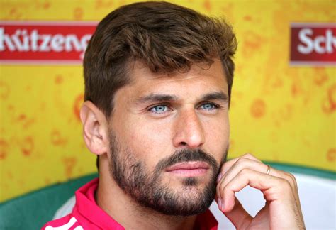 Swansea City complete signing of Fernando Llorente on a ...