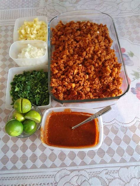 TACOS DE SOYA TEXTURIZADA AL PASTOR