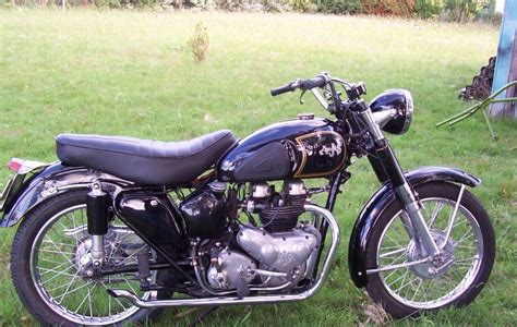 Taller de restauración de motos clásicas y antigua: AJS 1952