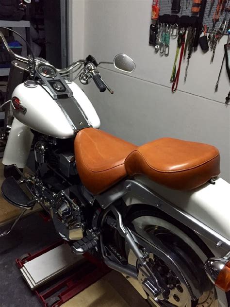 Tapizado de asiento para moto customizada | GUARNICIONERIA LOPEZ ...