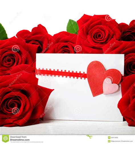 Tarjeta De Felicitación De Los Corazones Con Las Rosas Rojas Hermosas ...