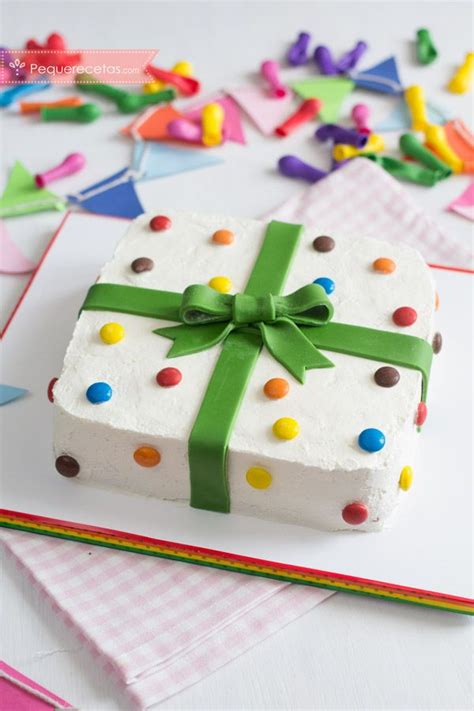 Tarta de cumpleaños fácil decorada con fondant | Tartas de ...