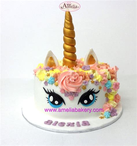 Tarta Fondant Unicornio ojos Abiertos   Amelia Bakery