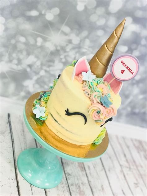Tarta Unicornio | Tarta de unicornio, Tartas, Cursos de cupcakes