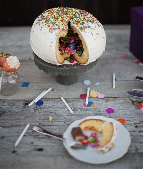 Tartas originales para niños; una tarta piñata